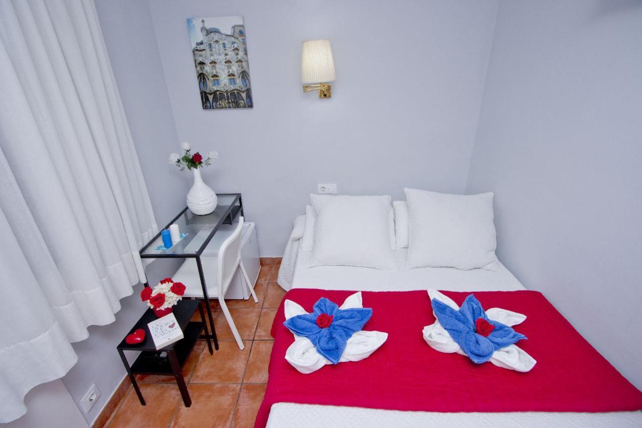 Barcelona City Rooms ภายนอก รูปภาพ